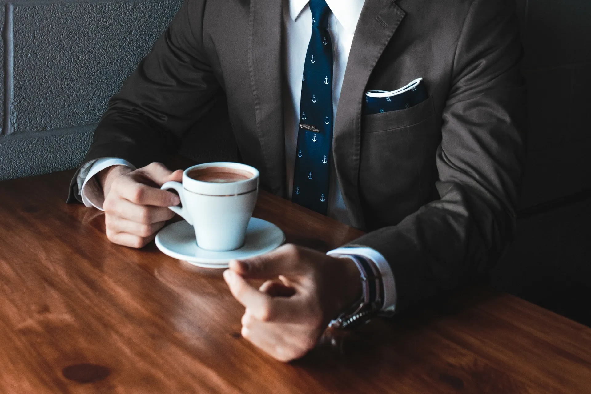 Genuss einer Kaffeepause – individuelle Abklärung von Müdigkeitssymptomen bei Dr. Amel Havkic, Lungenarzt in Frankfurt